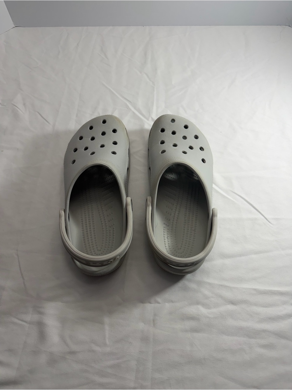 Crocs Classic Clogs Light Grey Women’s 8 / Men’s 6